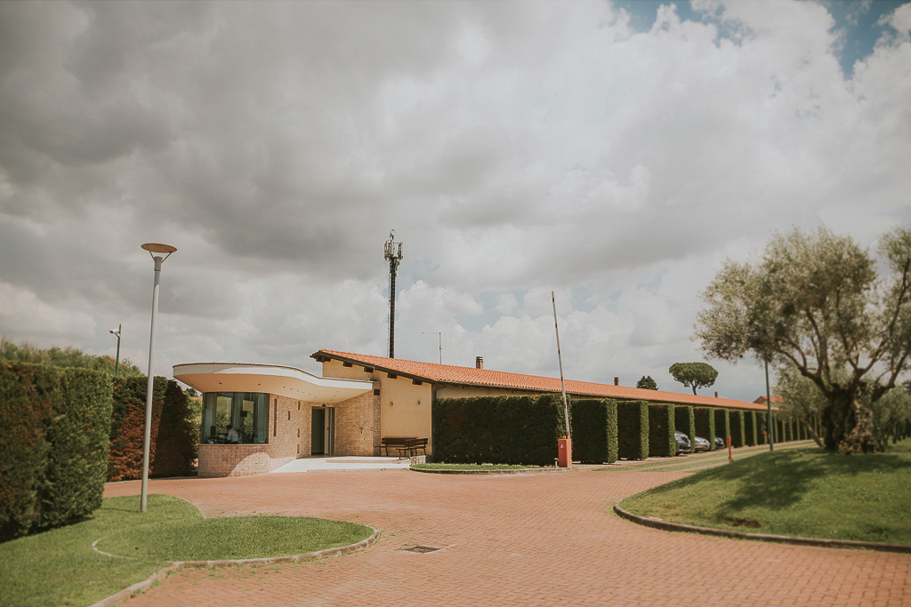 location dove la sposa e i suoi parenti si preparano