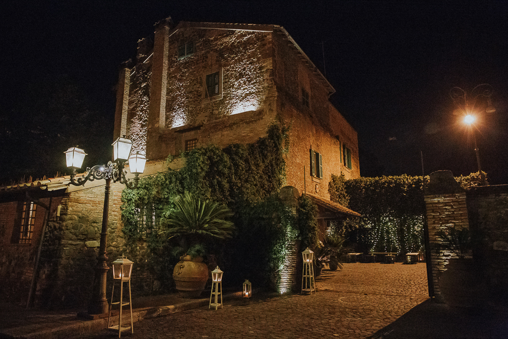 villa grant a roma di sera