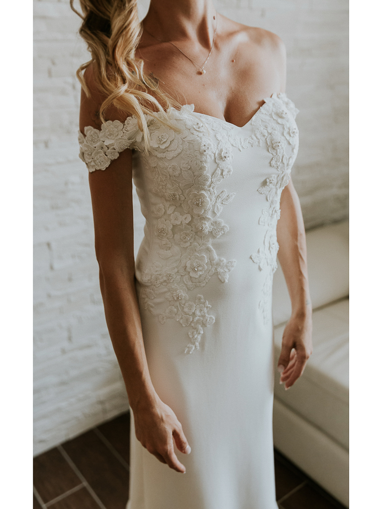 dettagli del vestito della sposa