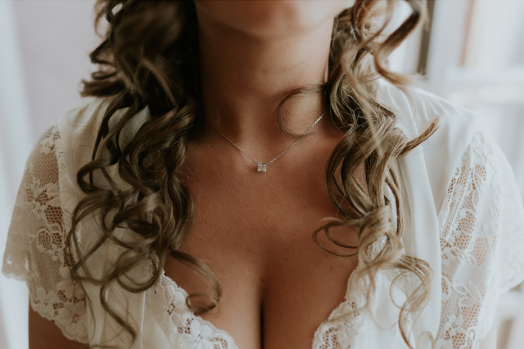 dettagli della preparazione della sposa