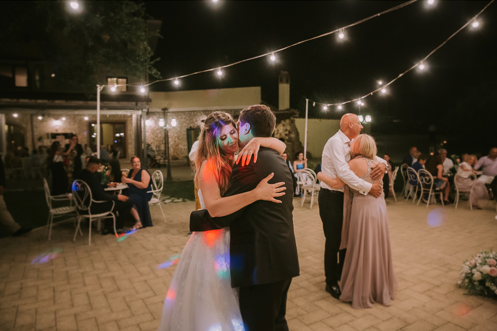 ballo degli sposi del matrimonio presso tenuta agrivillage