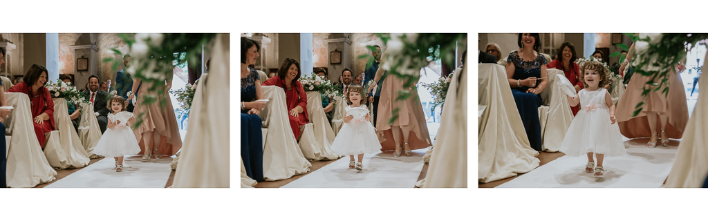 damigella del matrimonio porta le fedi