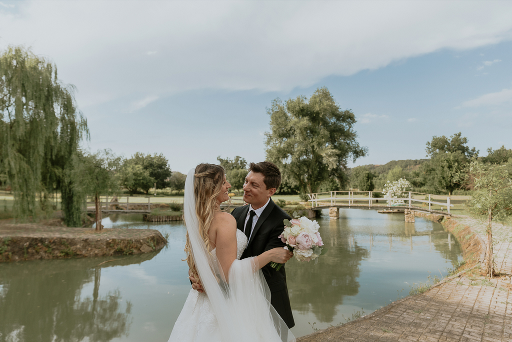 sposi matrimonio presso tenuta agrivillage a Roma