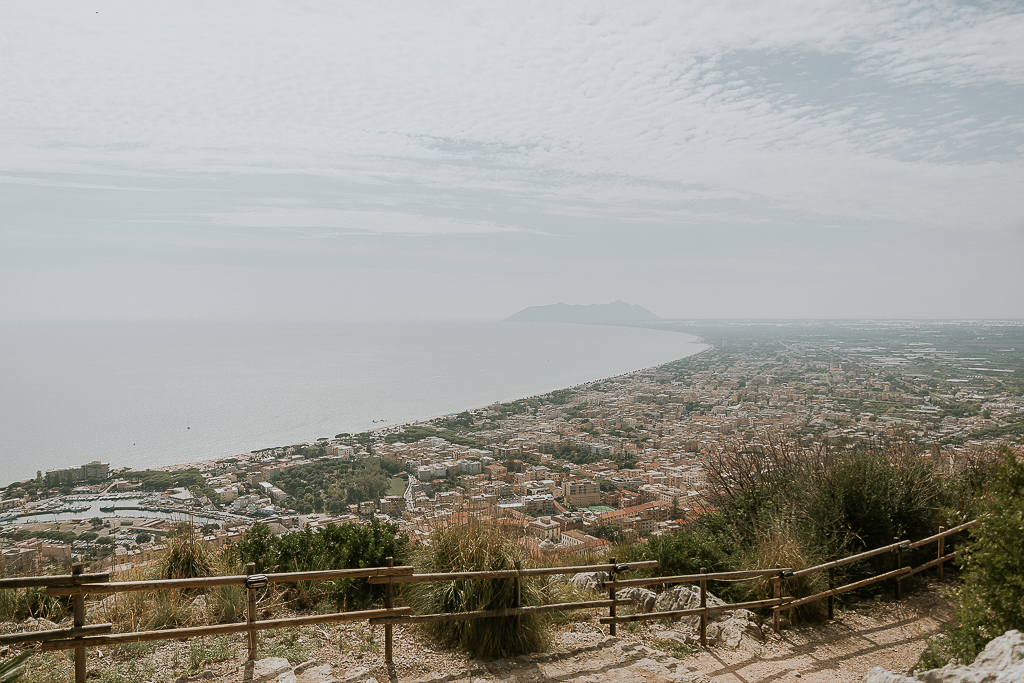veduta panorama di terracina dal tempio di giove