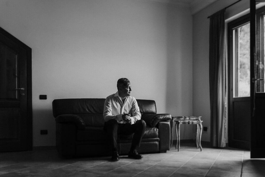 foto preparazione dello sposo