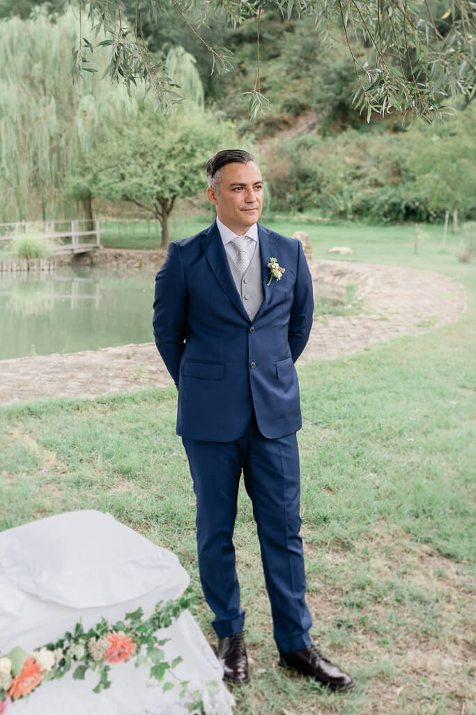 lo sposo attende la sposa