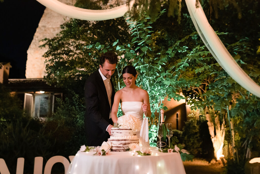 taglio torta matrimonio