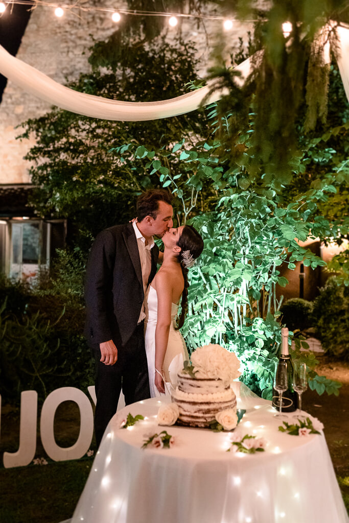 il taglio della torta nuziale