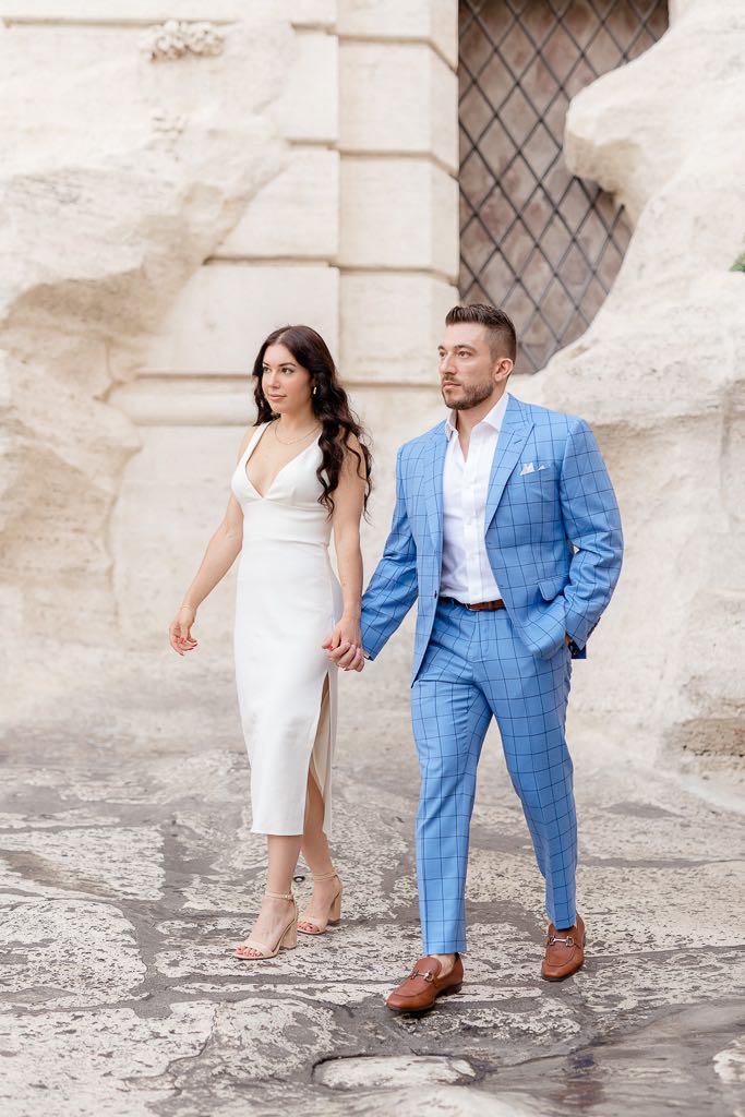 couple photoshoot in Fontana di Trevi