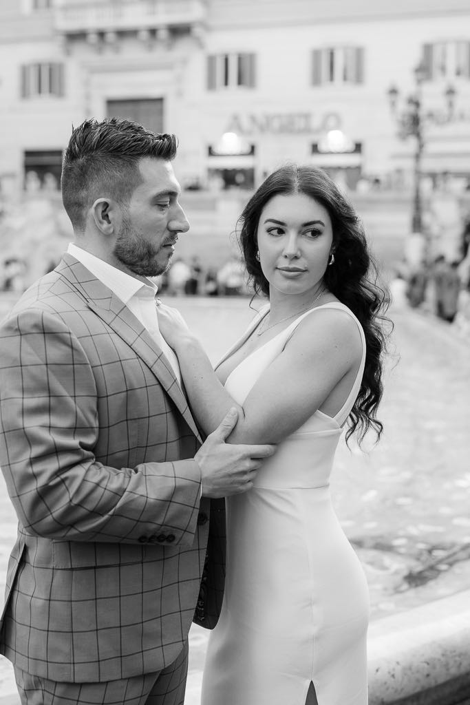 romantic couple photoshoot in Rome